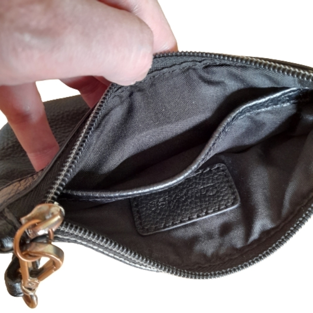 Calvin Klein Wristlet Zip Top Distressed Gold Hardware Black Bag Purse - Picture 5 of 8